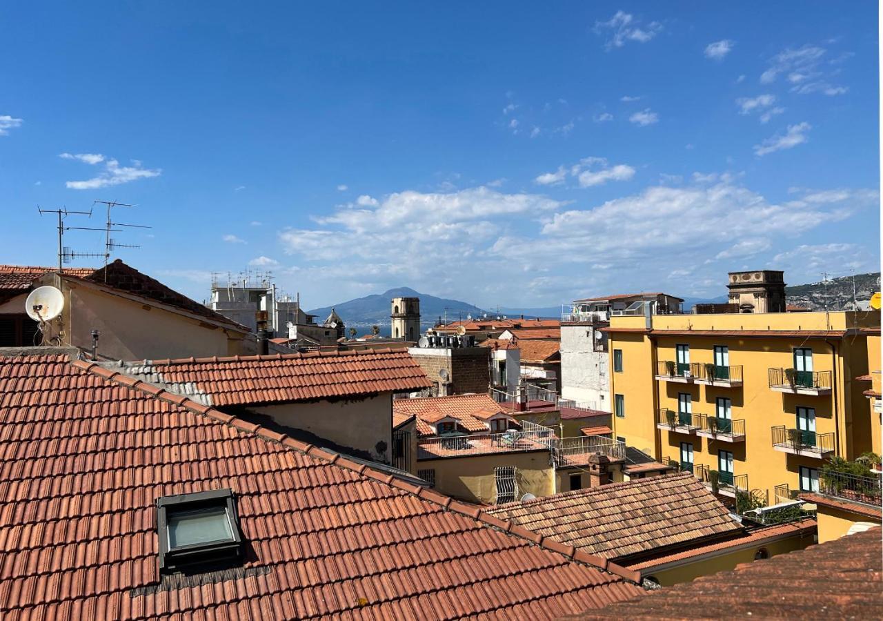 Historic Center Apartments Sorrento Esterno foto